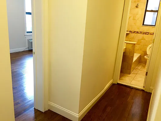Rented by NY Space Finders Inc. | media 39