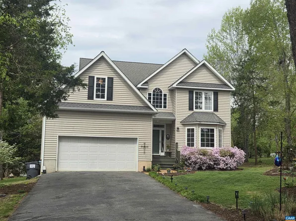 5 Campbell Ct, Palmyra, VA 22963