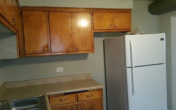 5th image of 7322 S Kingston Ave #2E