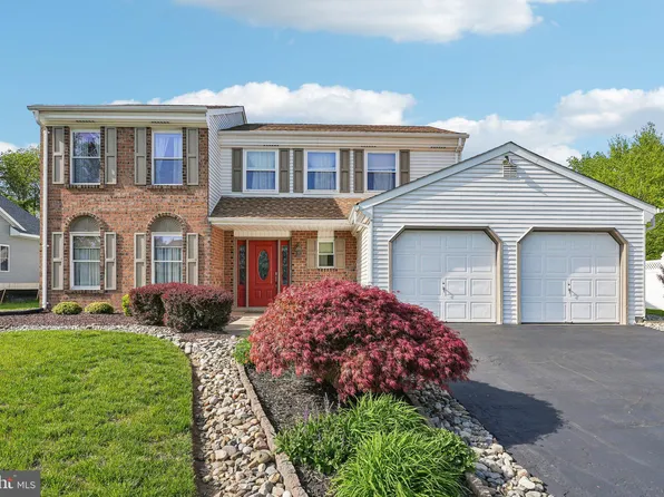883 Jordan Dr, Bensalem, PA 19020