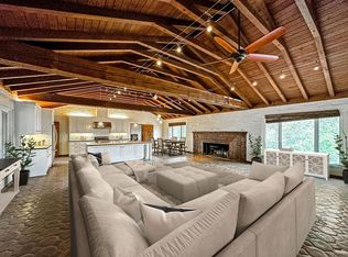 19532 Natoma Oaks Ln, Los Altos Hills, CA 94022