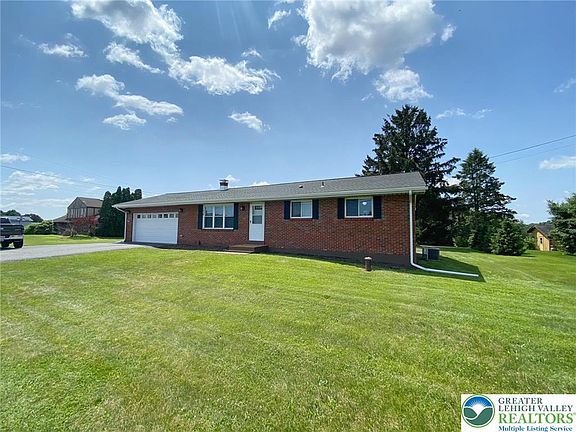3rd image of 3111 Pheasant Dr