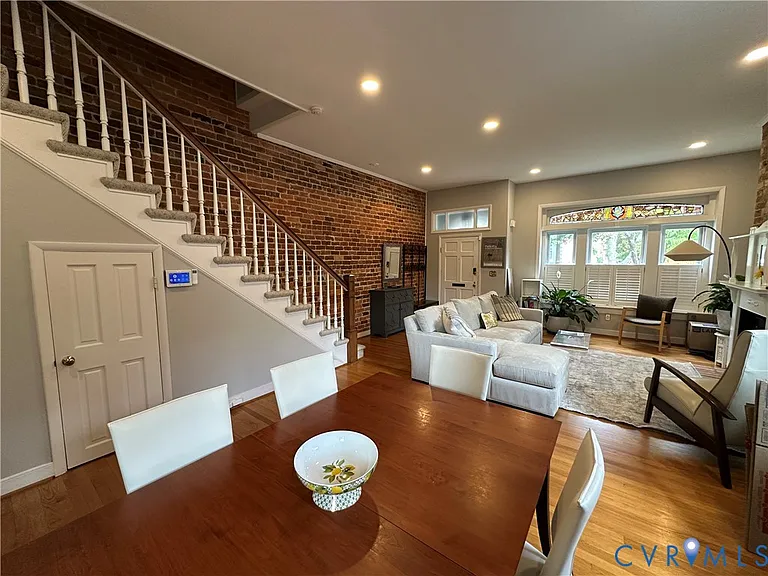 404 N Shields Ave — Photo 6
