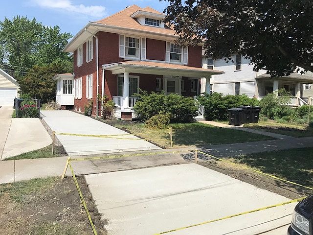1st image of 4040 N Lowell Ave