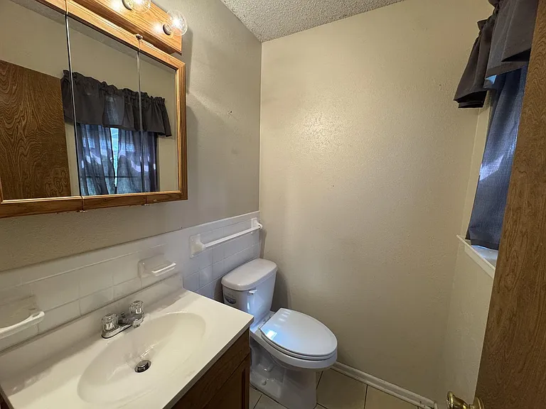 801 Park Plaza Dr — Photo 16