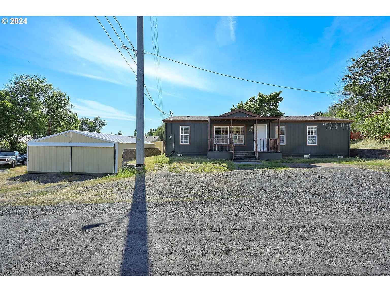 1210 Frost Ct photo 1