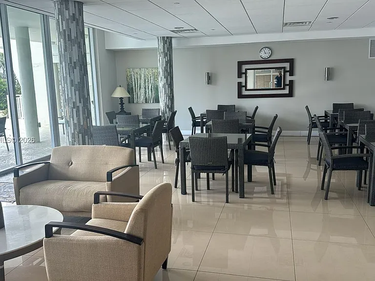 9500 W Bay Harbor Dr #6C — Photo 11