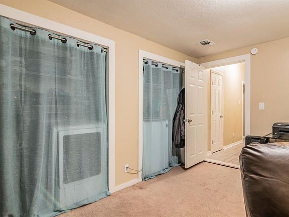 5th image of 4019 Avenue
