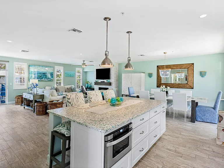 270 Mercury Rd — Photo 31