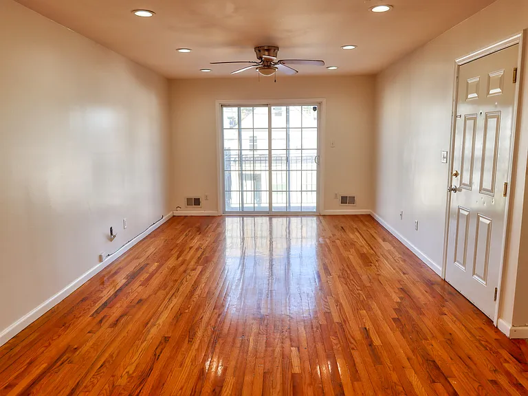 31 Hanford St #1 — Photo 18
