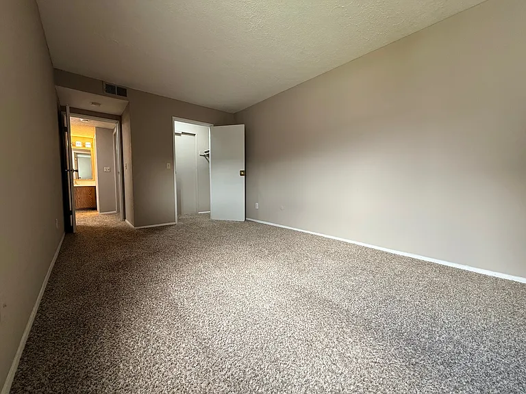 Large Bedroom