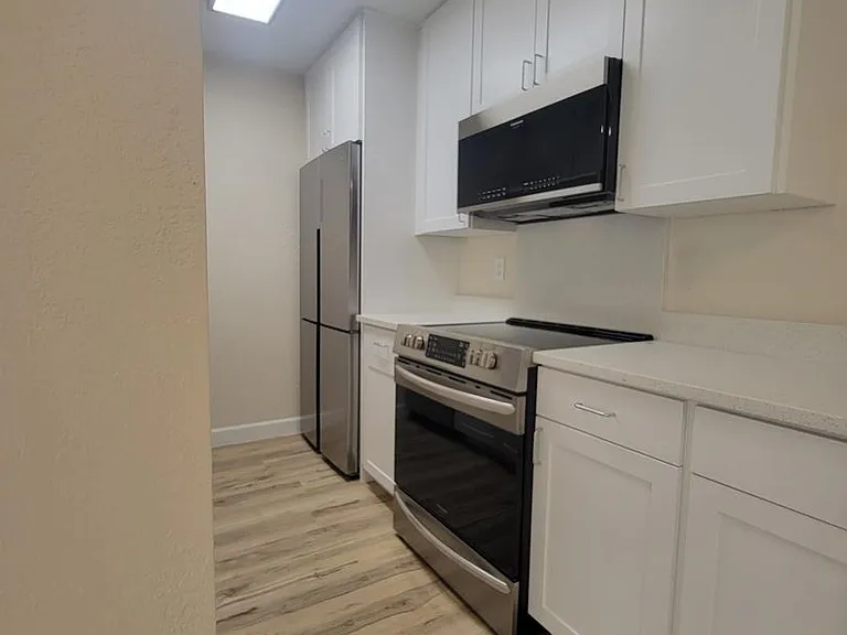 Sand Pebble Community *Renovated Units — Photo 116