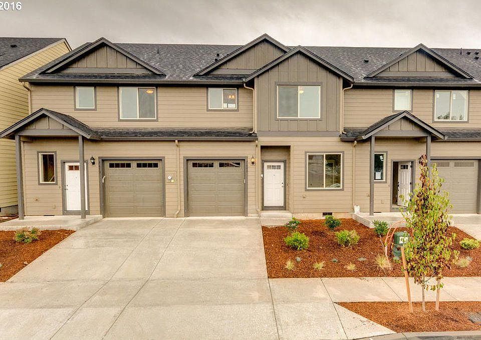 1st image of 7661 NE 31st Cir