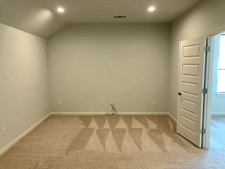 1920 Murano Ln — Photo 13