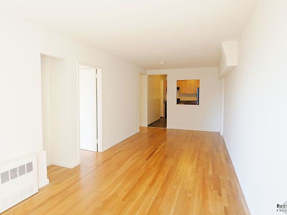 3rd image of 171 E 89th St APT 8h
