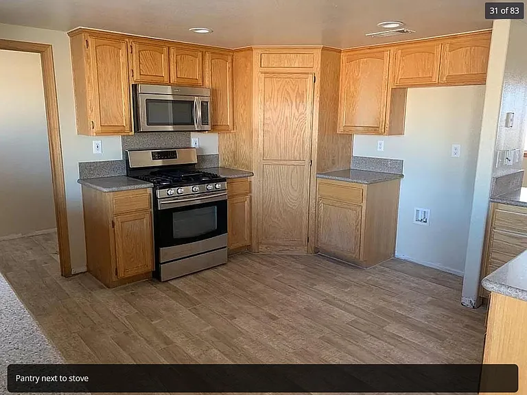 9822 Hawthorne Ave — Photo 32
