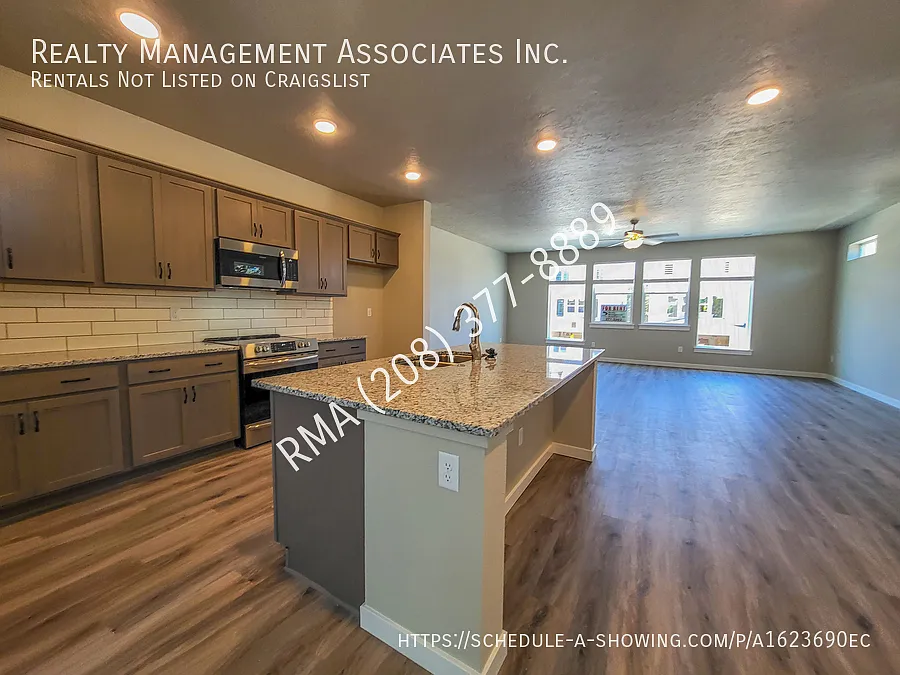Luxury 4 Bedroom Townhome in West Boise Bench — Photo 2