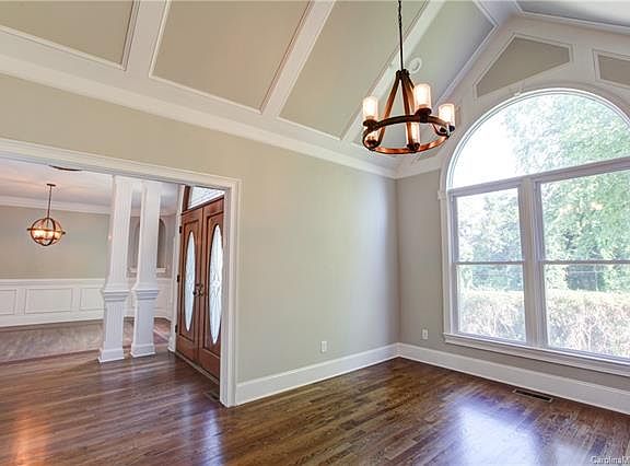 4th image of 8000 Saint Andrews Ln