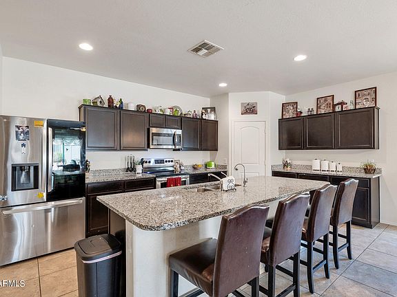 3rd image of 37810 W CAPRI Avenue