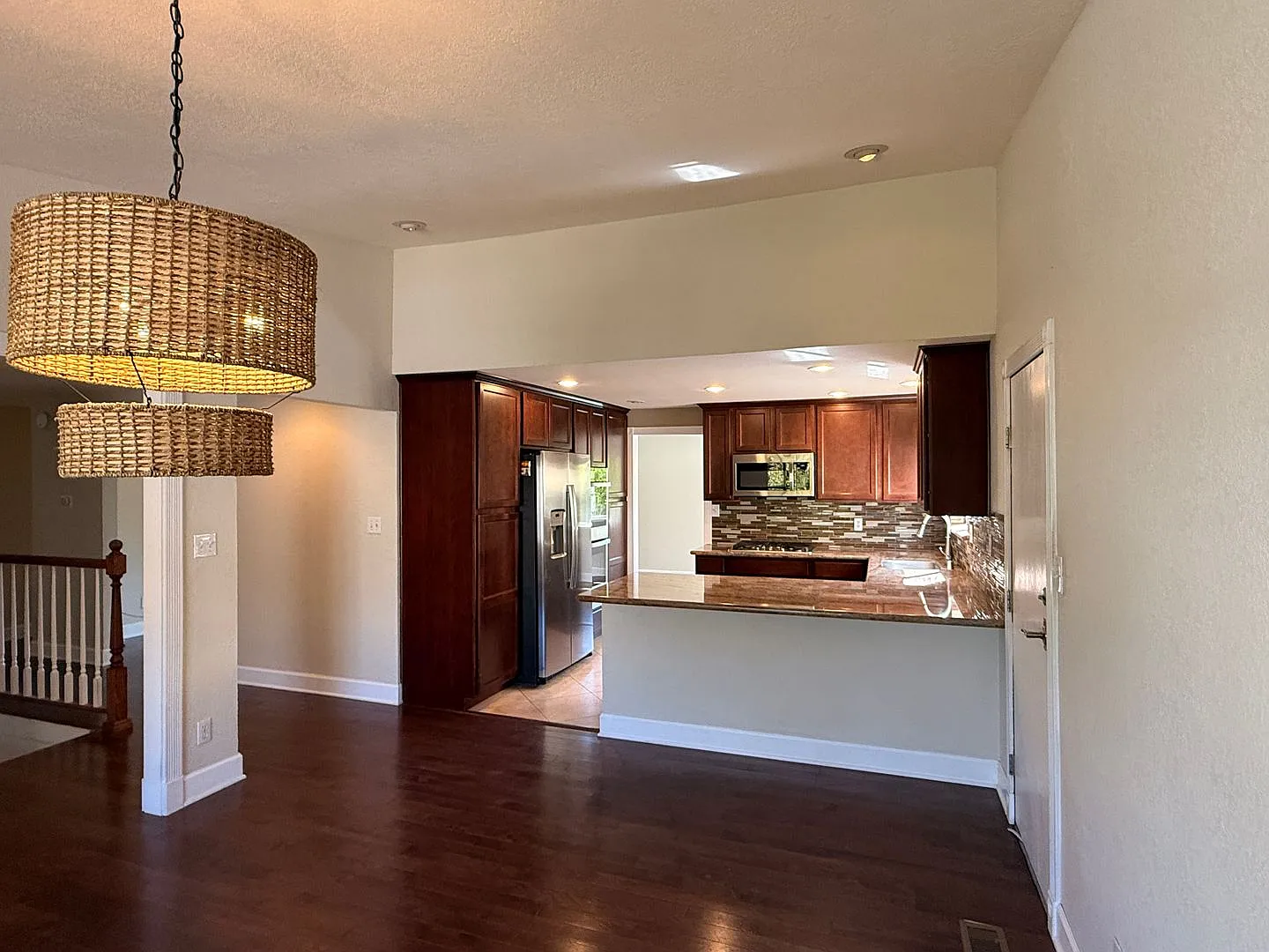 Updated 3br/2ba Home In Southwest Reno $3,300/Month - Available Now — Photo 2