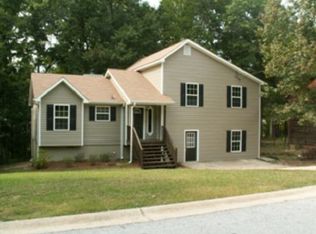 1585 Olde Oak Dr, Lithia Springs, GA 30122