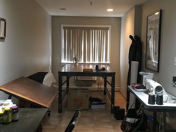 5th image of 2648 29th St APT 1B