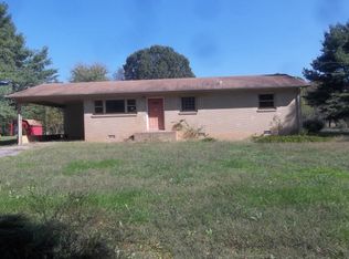 1556 Sandy Ln, Lincolnton, NC 28092