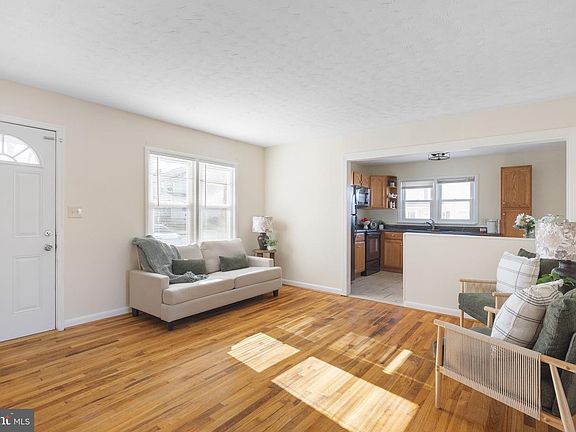 2nd image of 405 E 7th Ave