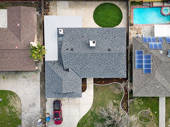 4th image of 2519 Holladay Ave