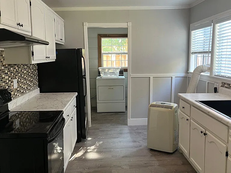 3401 Fair Oaks Blvd — Photo 9