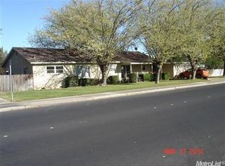 211 Oak Ave, Oakdale, CA
