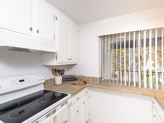 3rd image of 950 E Del Amo Blvd #1999799
