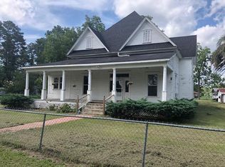 87 McCranie Ave W, Willacoochee, GA 31650