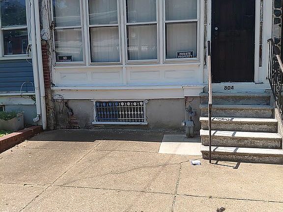 2nd image of 804 Vandever Ave