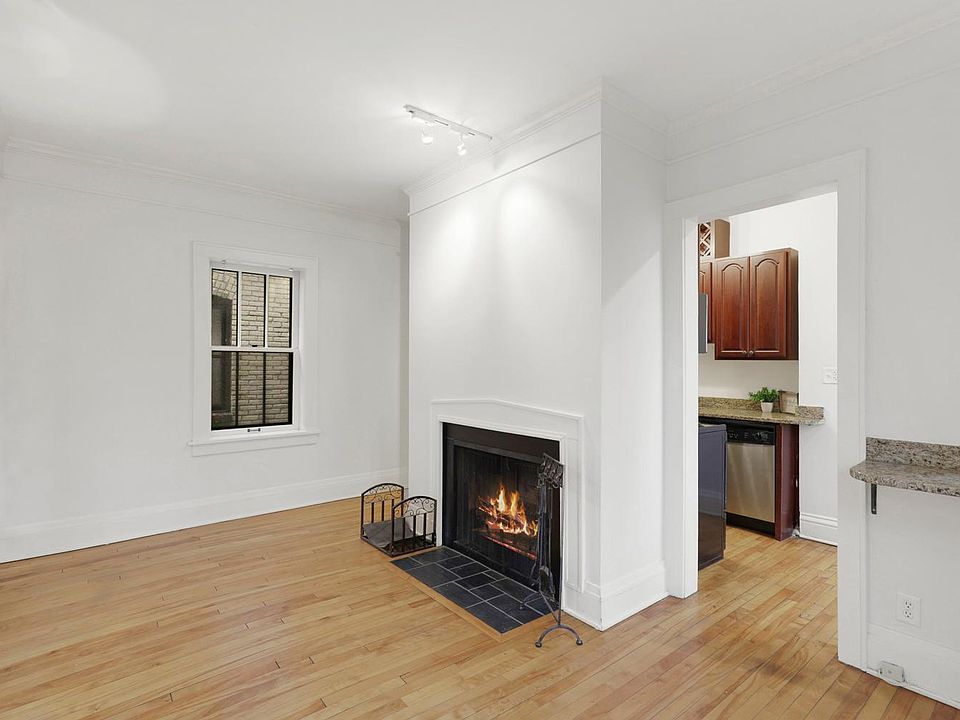 1st image of 220 Marshall Ave APT 3