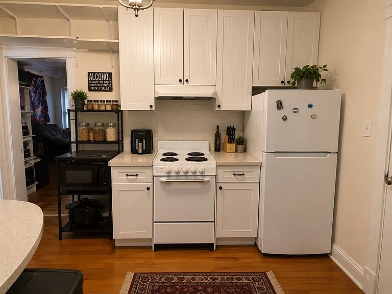 35 Queensberry St #16 — Photo 5