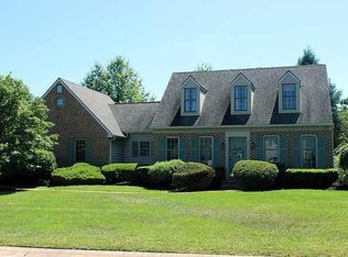 350 N Farm Dr, Lititz, PA 17543