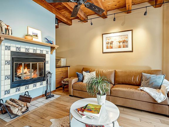 2nd image of 703 Viento Dr APT A