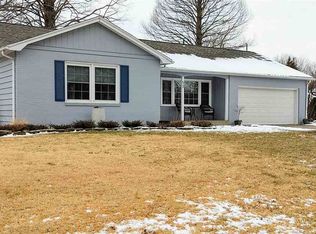 51 Lakeview Dr, Terre Haute, IN 47803