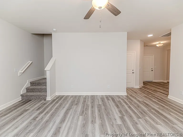 87 Onslow Ct — Photo 14