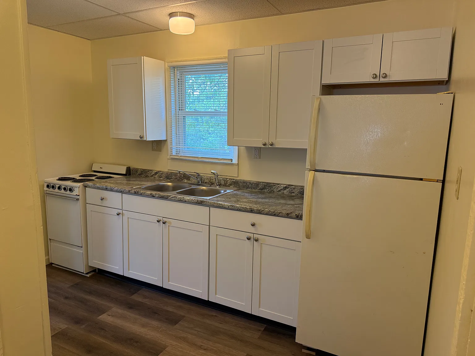 437 Cherry St — Photo 4