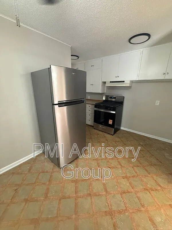 2 bed, 1.0 bath, 816 sqft, $975 — Photo 3