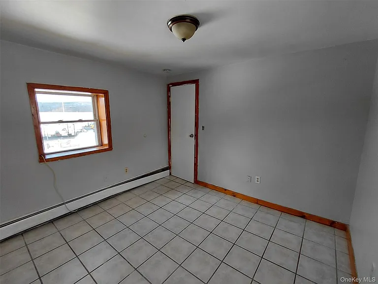 2095 Ulster Ave #9 — Photo 5