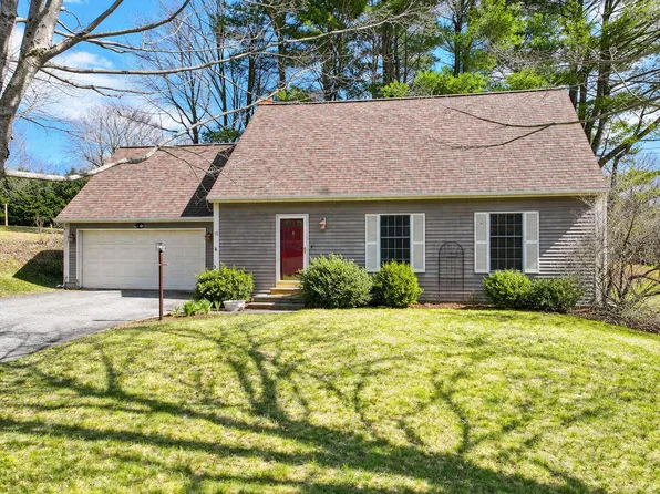 11 Kensington Terrace, Lewiston, ME 04240