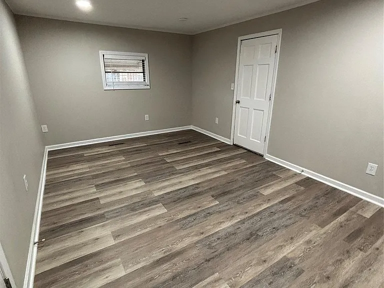 242 John C Rd — Photo 14