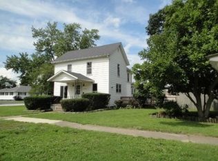 200 Union St, Crescent City, IL