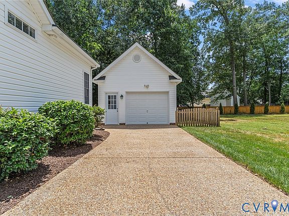 4th image of 8733 Hughesland Rd