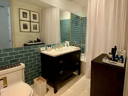 Rented by RELO REDAC INC. | media 15