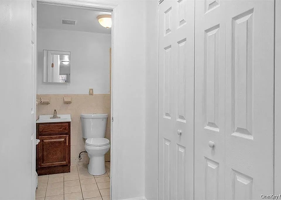 1st image of 1717 S Prairie Ave APT 1008