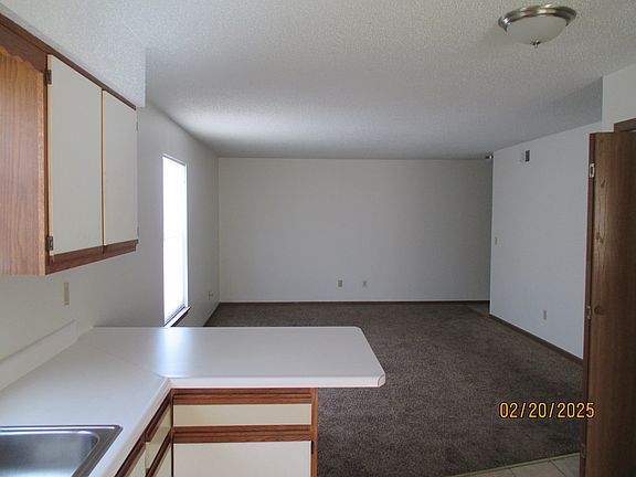 3rd image of 1011 NE Lindsay Ave APT B